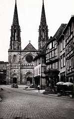 67 Obernai Eglise et Puits des 6 Seaux